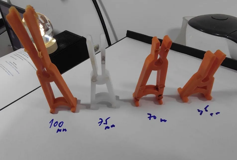 Clip plástico de unión para malla de fortificación